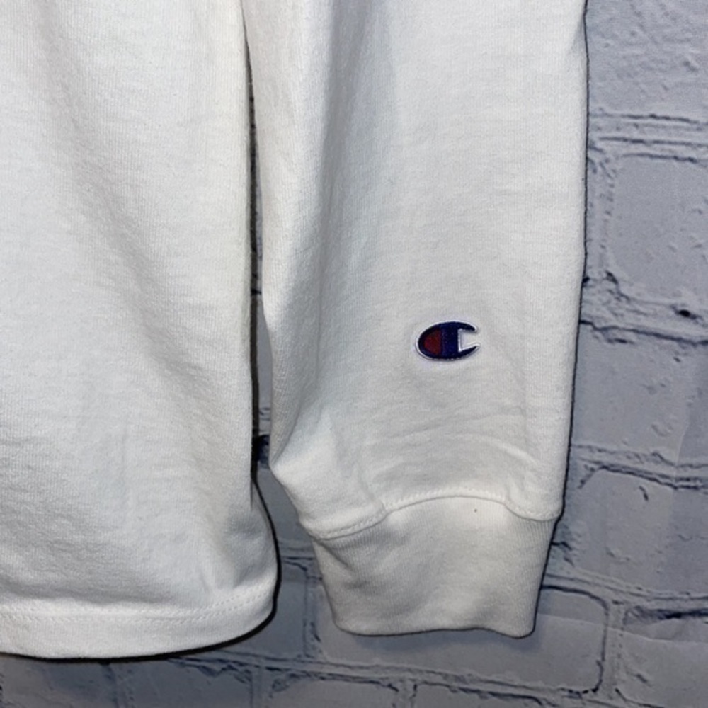 Champion Long sleeve tee with Large C logo patch -NWOT - Picture 4 of 5